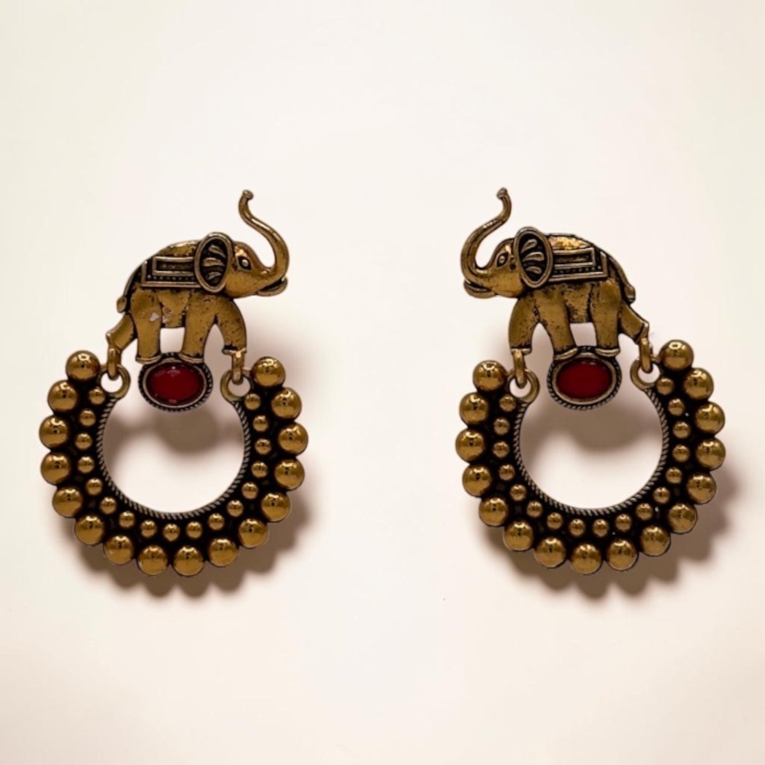 Elephant Hoop Treasures – Red