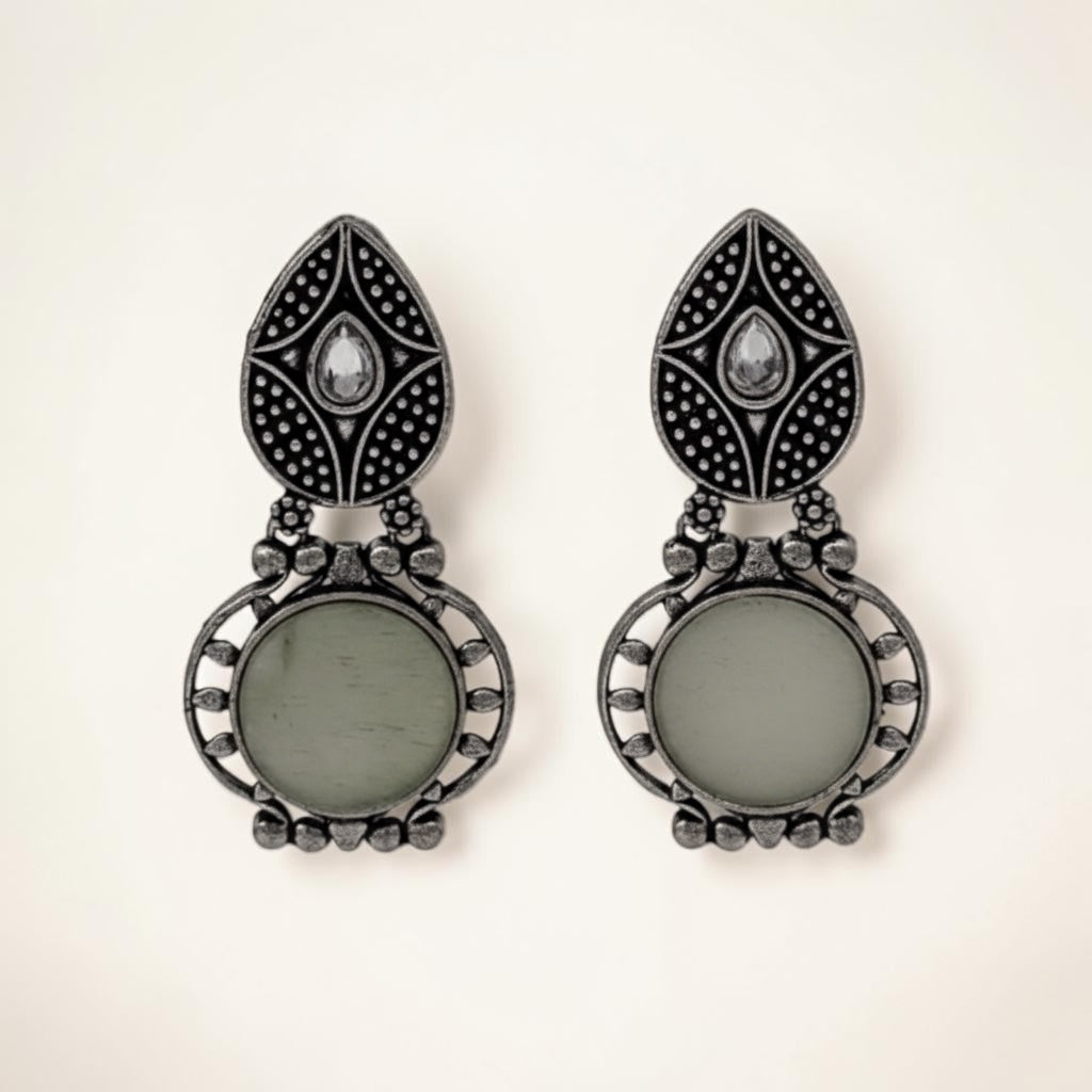 Royal Drop Earrings – Grey
